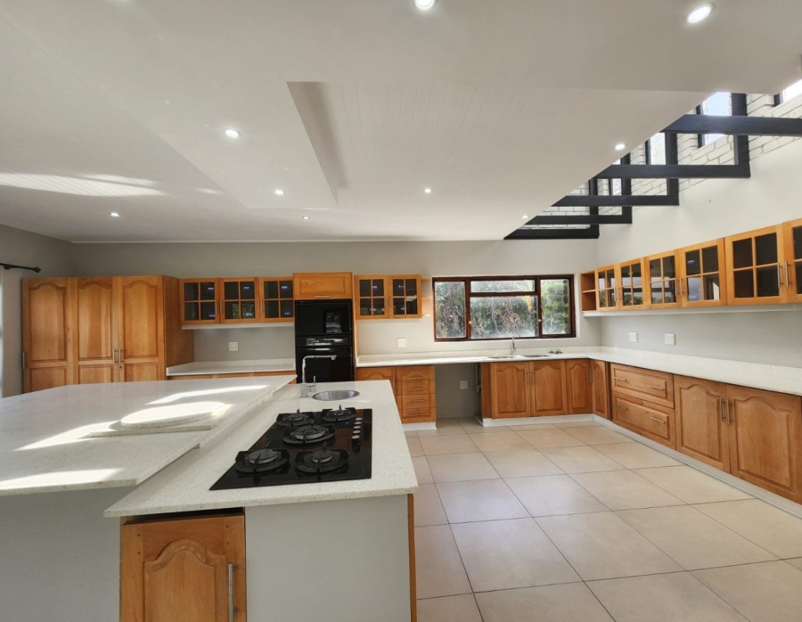 5 Bedroom Property for Sale in Loerie Park Western Cape